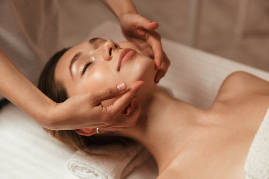 1 Year Hydrate & Brighten Facial